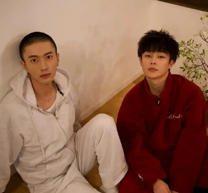 《这见鬼的工作》全集免费观看-2025短剧《这见鬼的工作》HD高清完整版在线播放-无广告流畅观看