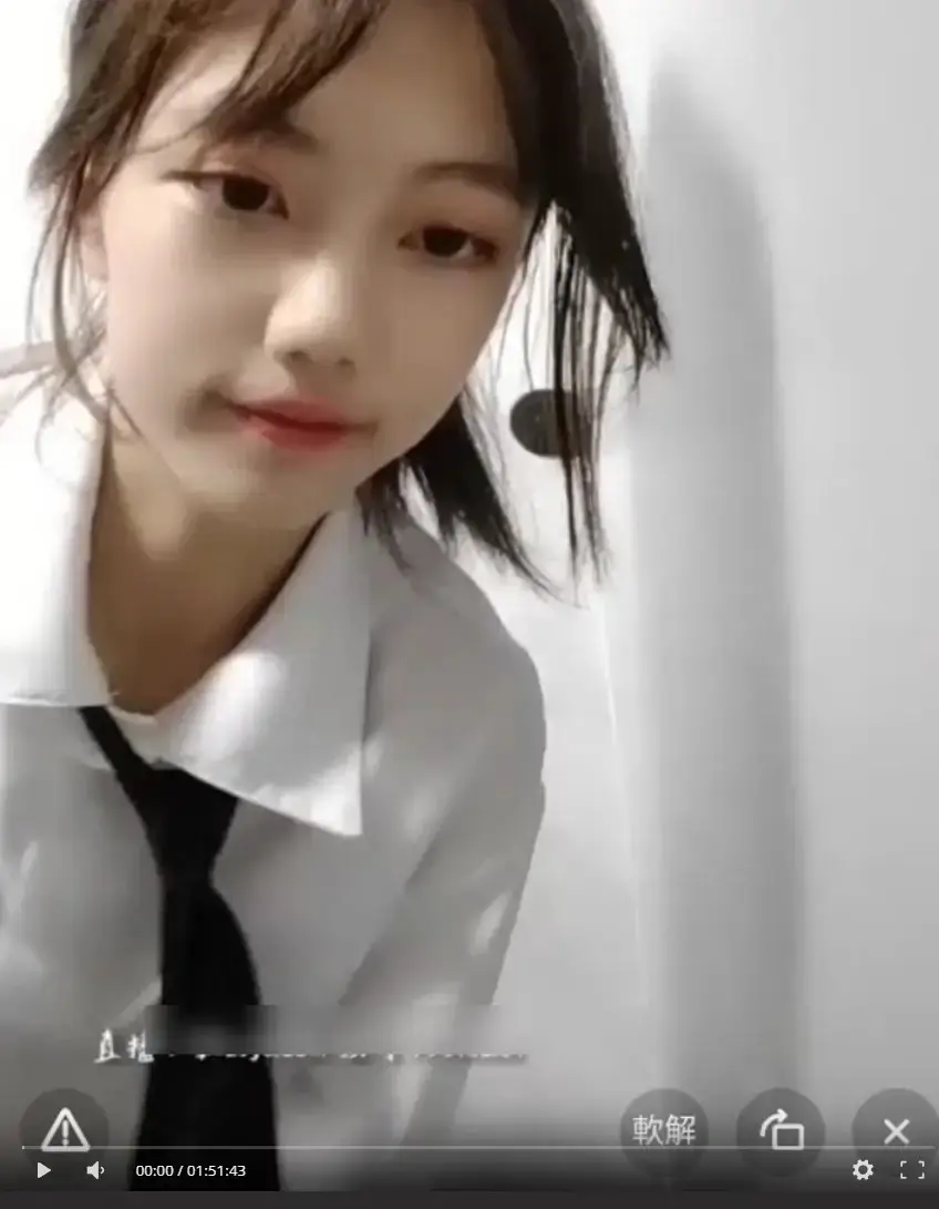《贺子涵》高清完整版免费在线观看-小女孩贺子涵深度还原贺梓涵直播翻车名场面-带你了解贺子涵直播被妈妈发现无删减全集内幕