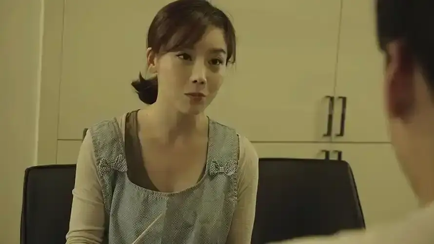 韩剧《妈妈的职业》全集4K超清在线观看_未删减中字完整版免费播放_策驰影视×飞牛影院无广告纯净体验_夸克迅雷百度网盘资源一键转存永久保存——当职场母亲撕裂家庭与事业的边界，这场现代女性的生存博弈...