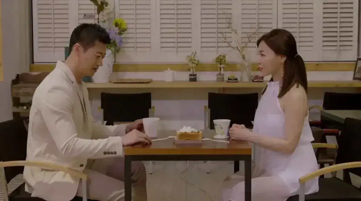 《邻居家妻子》韩国电影未删减1080P韩语中字-我邻居的老婆高清完整版-百度网盘夸克迅雷下载-《邻居家妻子》情感越界在线观看