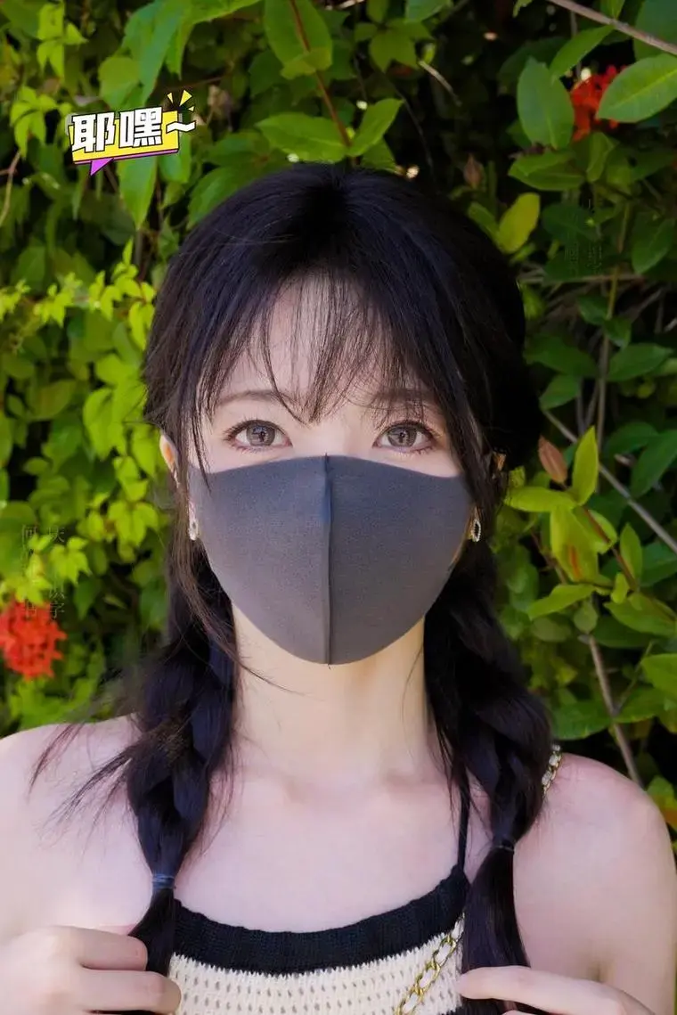 《玩偶姐姐HongKongDoll夏日回忆》未删减免费版