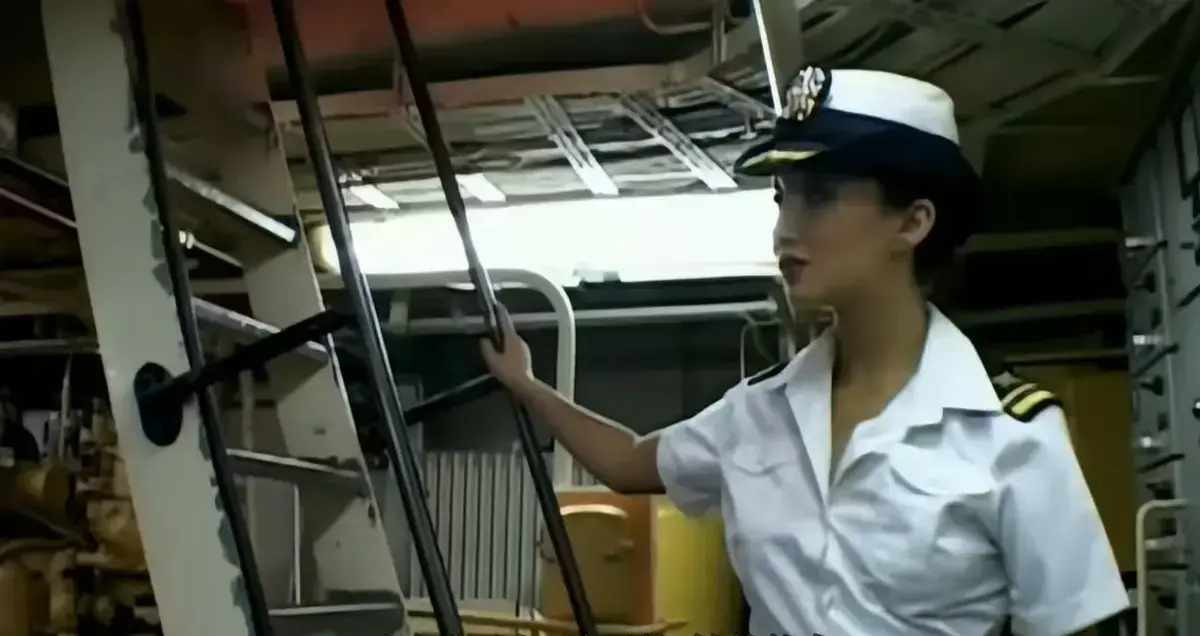《军舰上的女兵》未删减版在线观看-1080P高清完整版免费播放-《军舰上的女兵》全集资源网盘下载