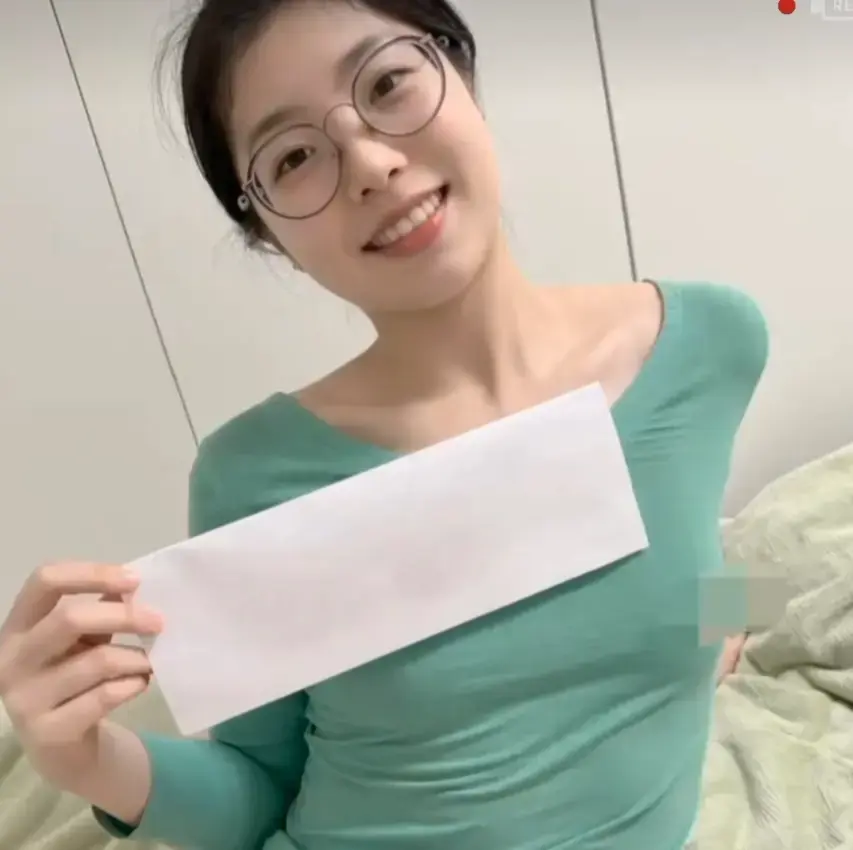 《秦嘉妮》高清完整版在线看-秦嘉妮全系列未删减1080P资源-无广告流畅播放-支持夸克网盘下载
